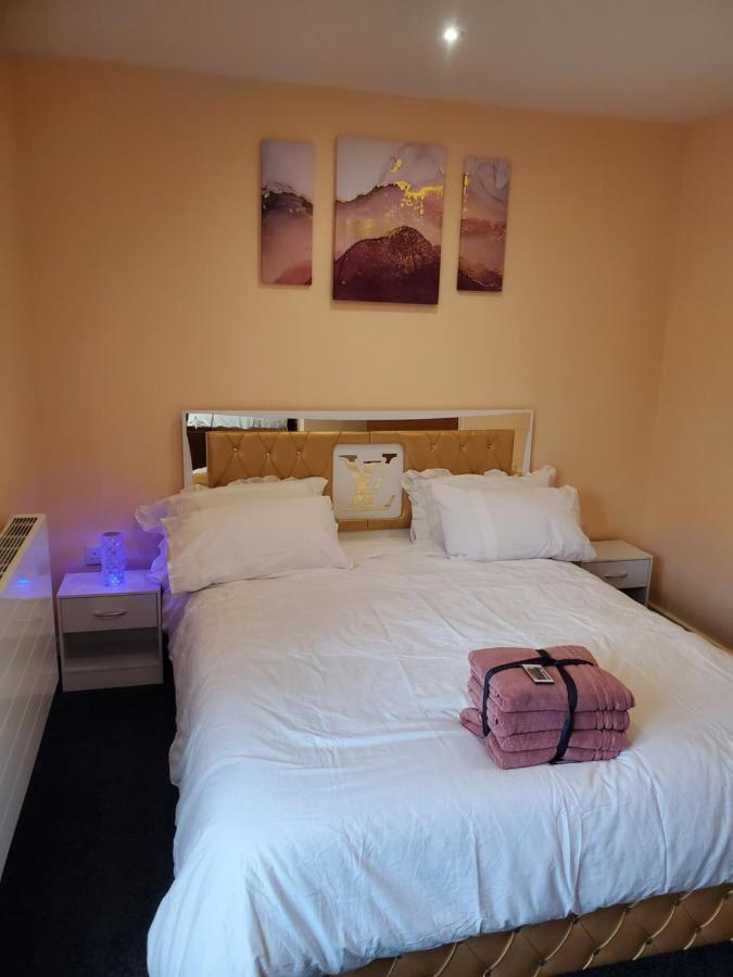 Beautiful & Elegant 2 Bed Room House Μάντσεστερ Εξωτερικό φωτογραφία