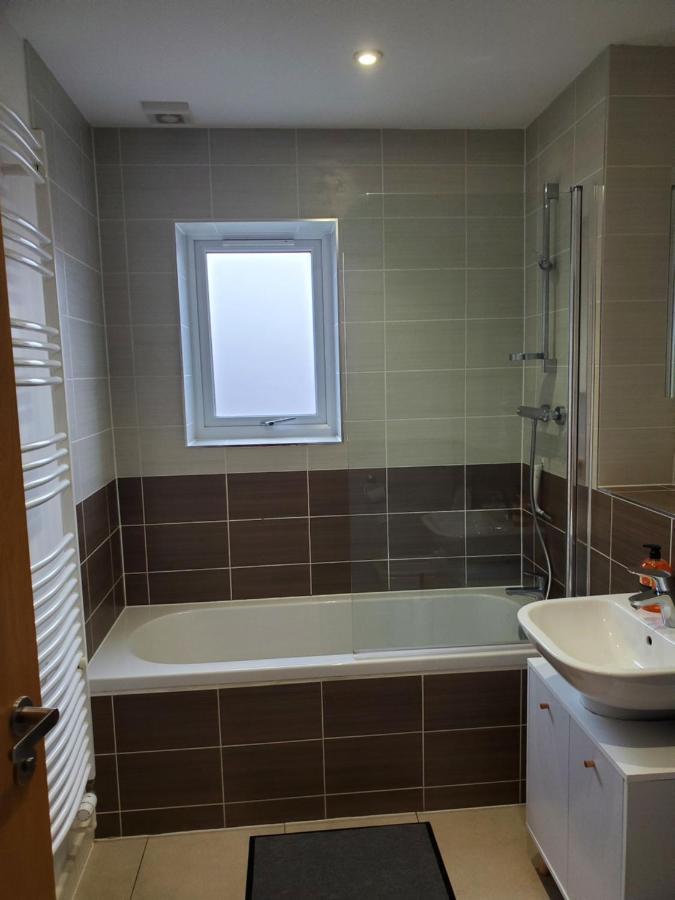 Beautiful & Elegant 2 Bed Room House Μάντσεστερ Εξωτερικό φωτογραφία